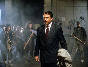 Sam Neill como John Trent